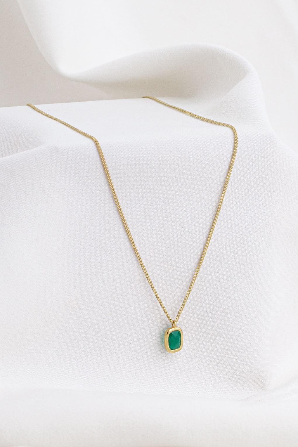 Vika Necklace