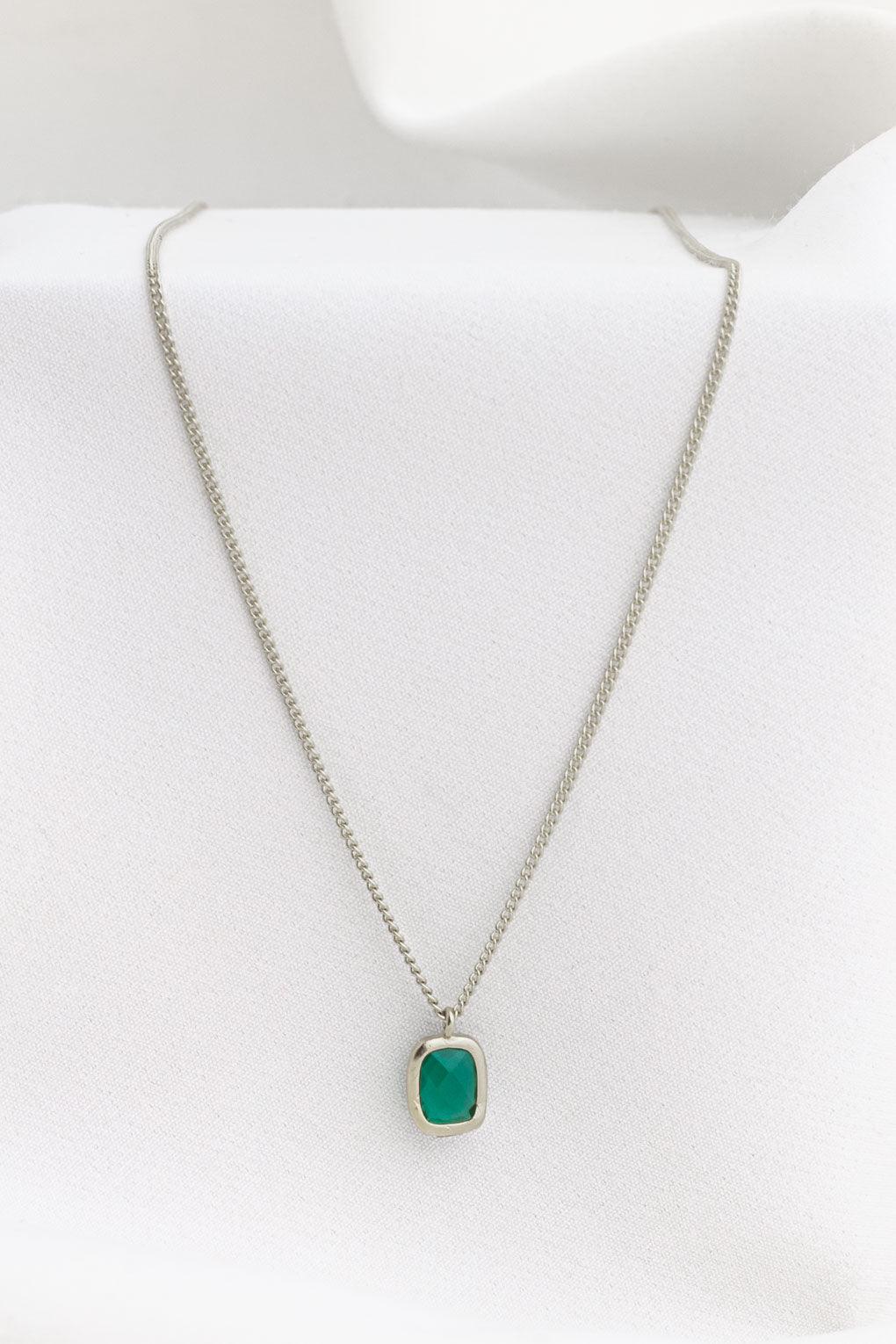 Vika Necklace