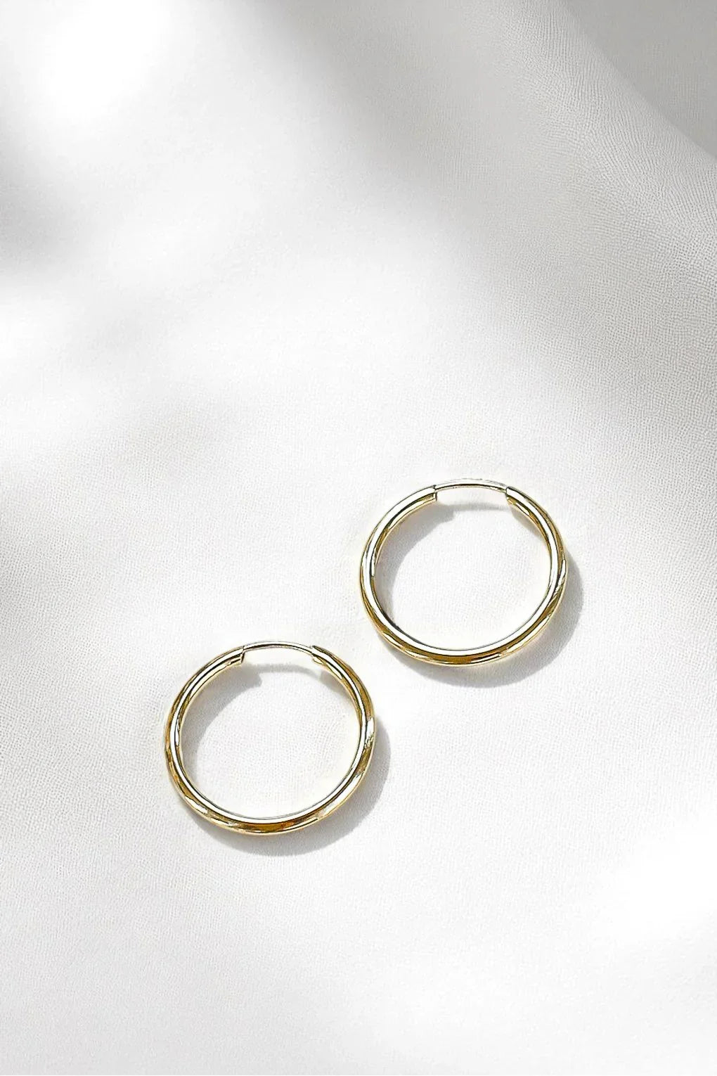 Scott Earrings in 14K gold