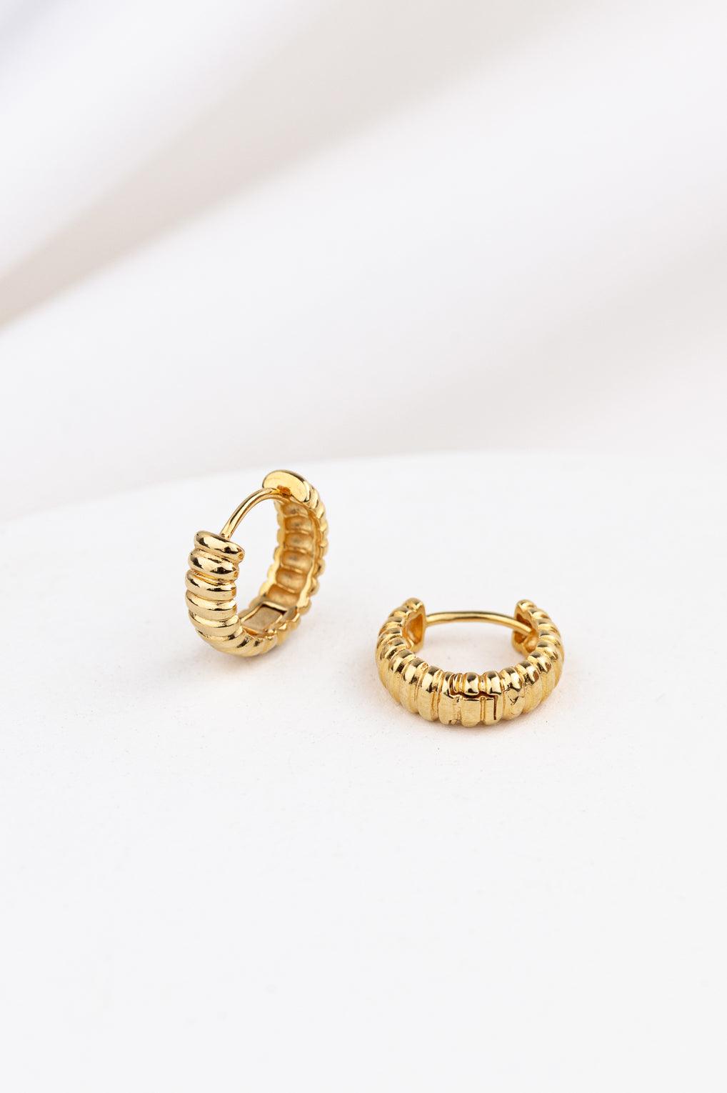 Uma Earrings Gold