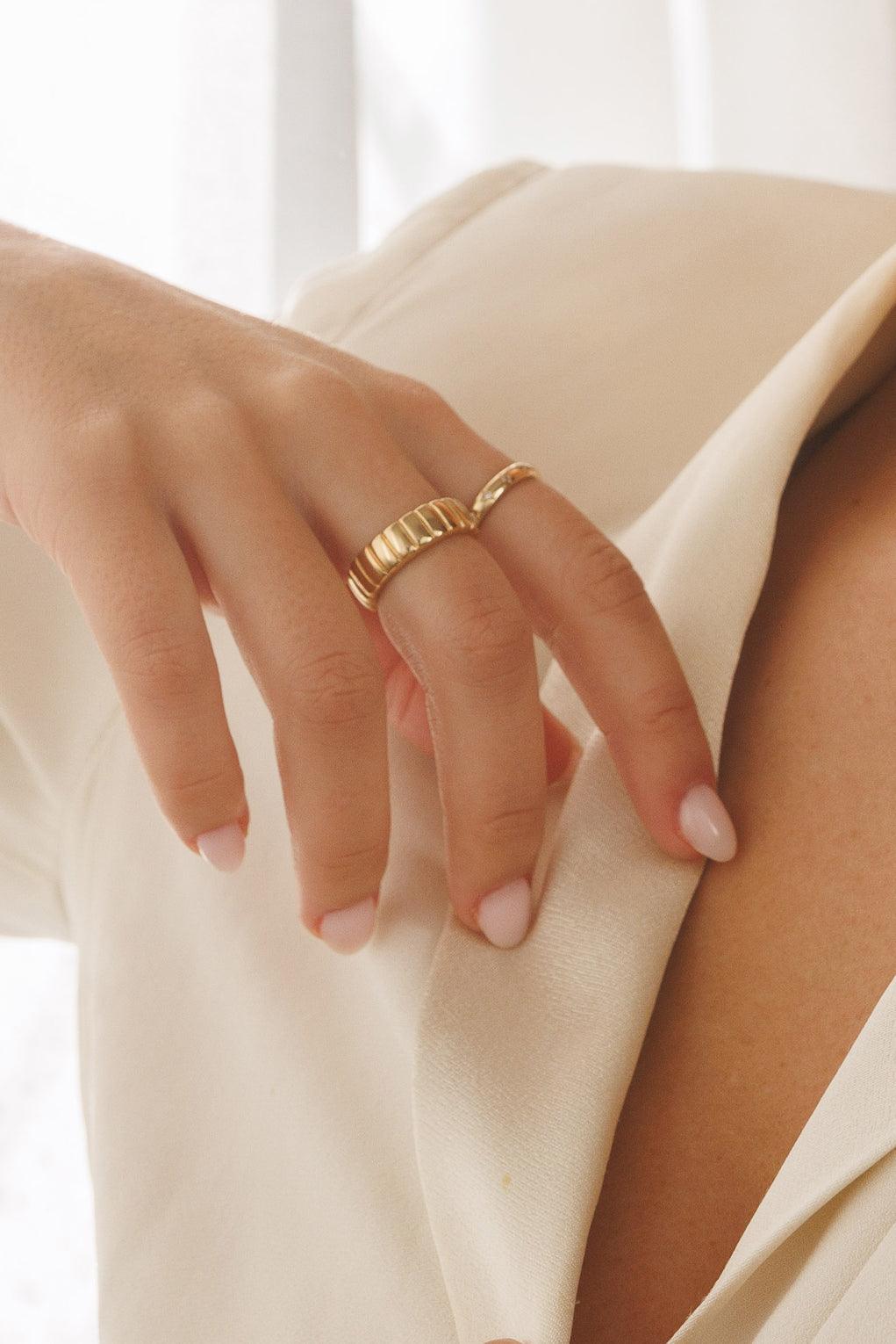 Uma Ring Gold / US 5