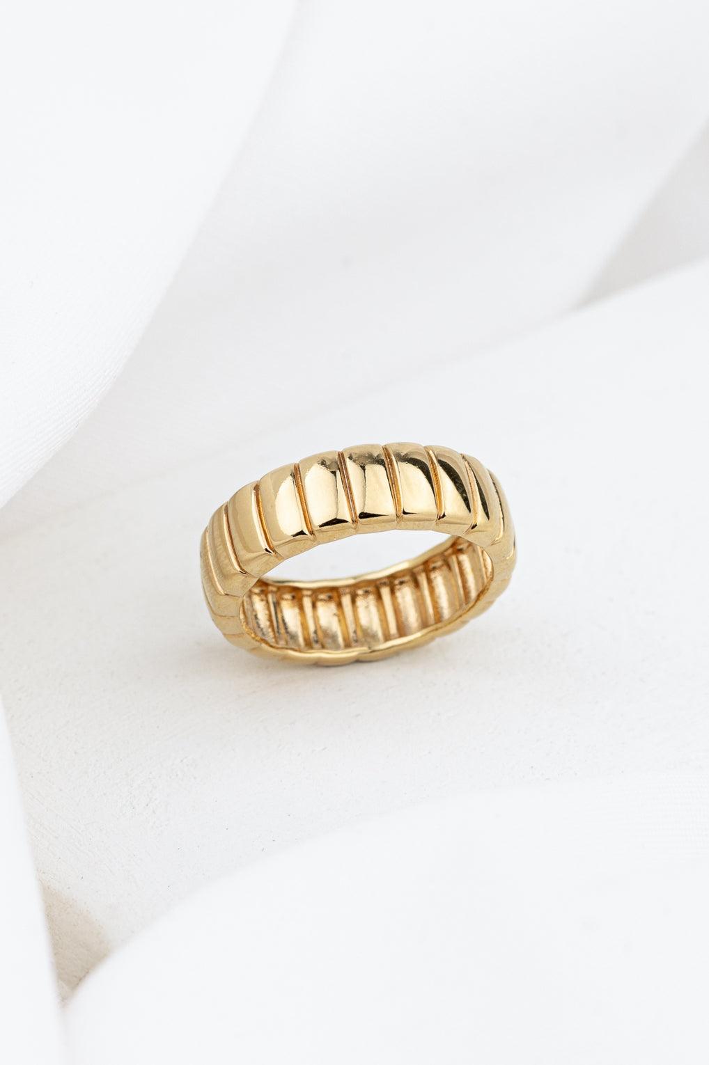Uma Ring Gold / US 5