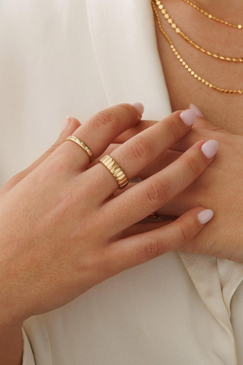 Myra Ring Gold / 34 crystal / US 5