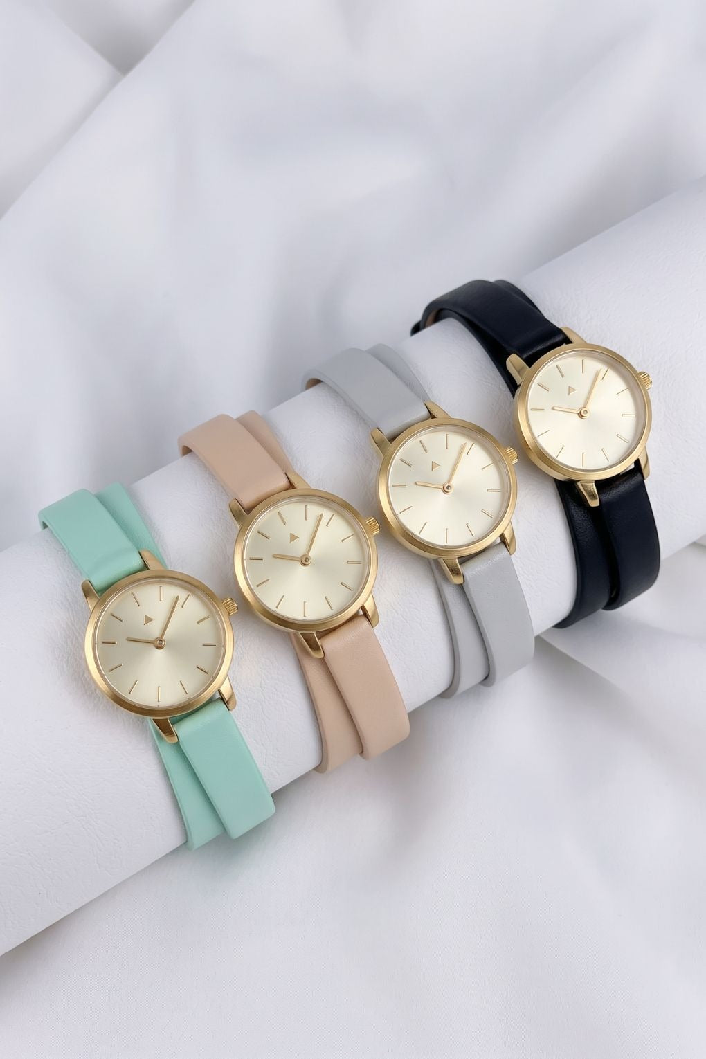 22 mm watch in gold