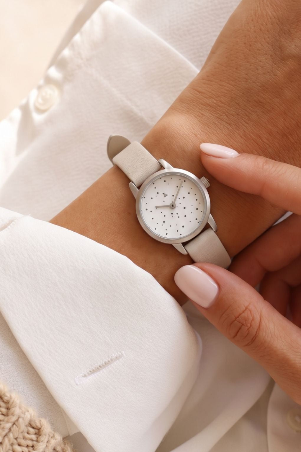 25 mm silver watch with dots - Vegan