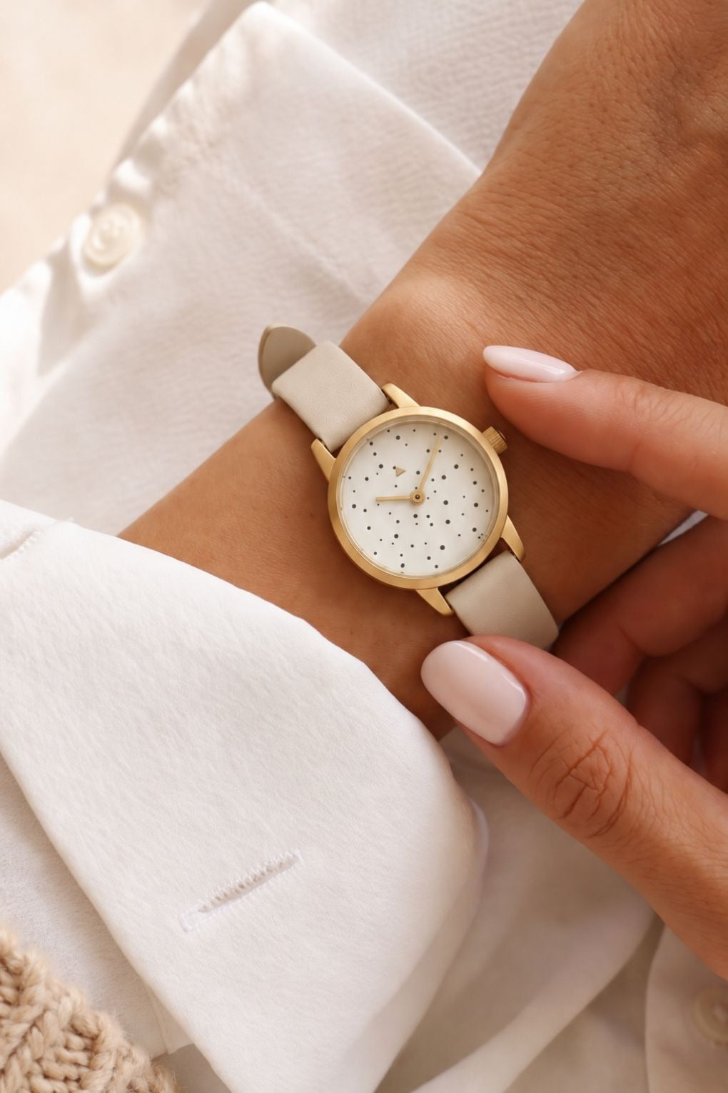 25 mm watch with dots