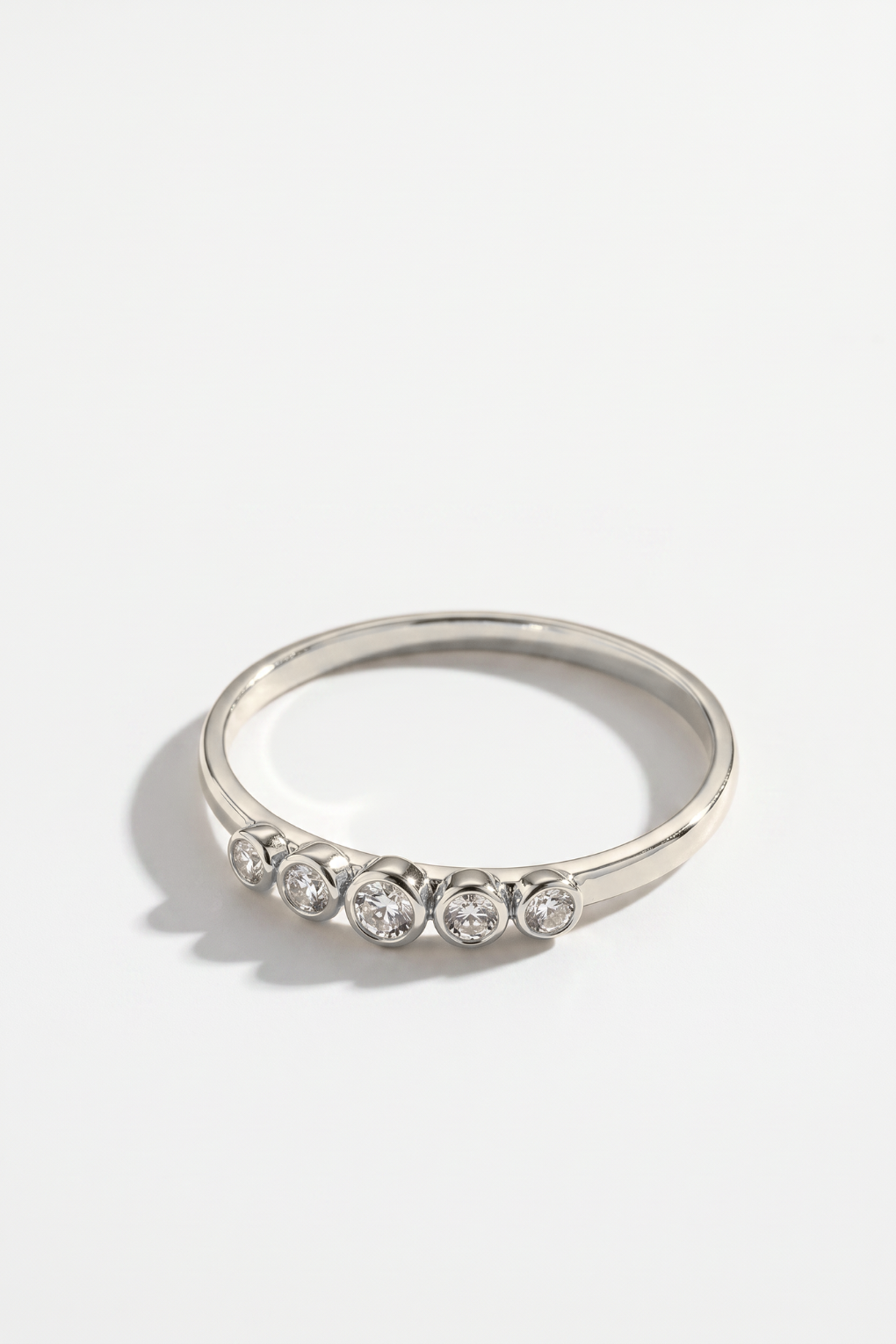14K Gold 5 Diamonds Ring