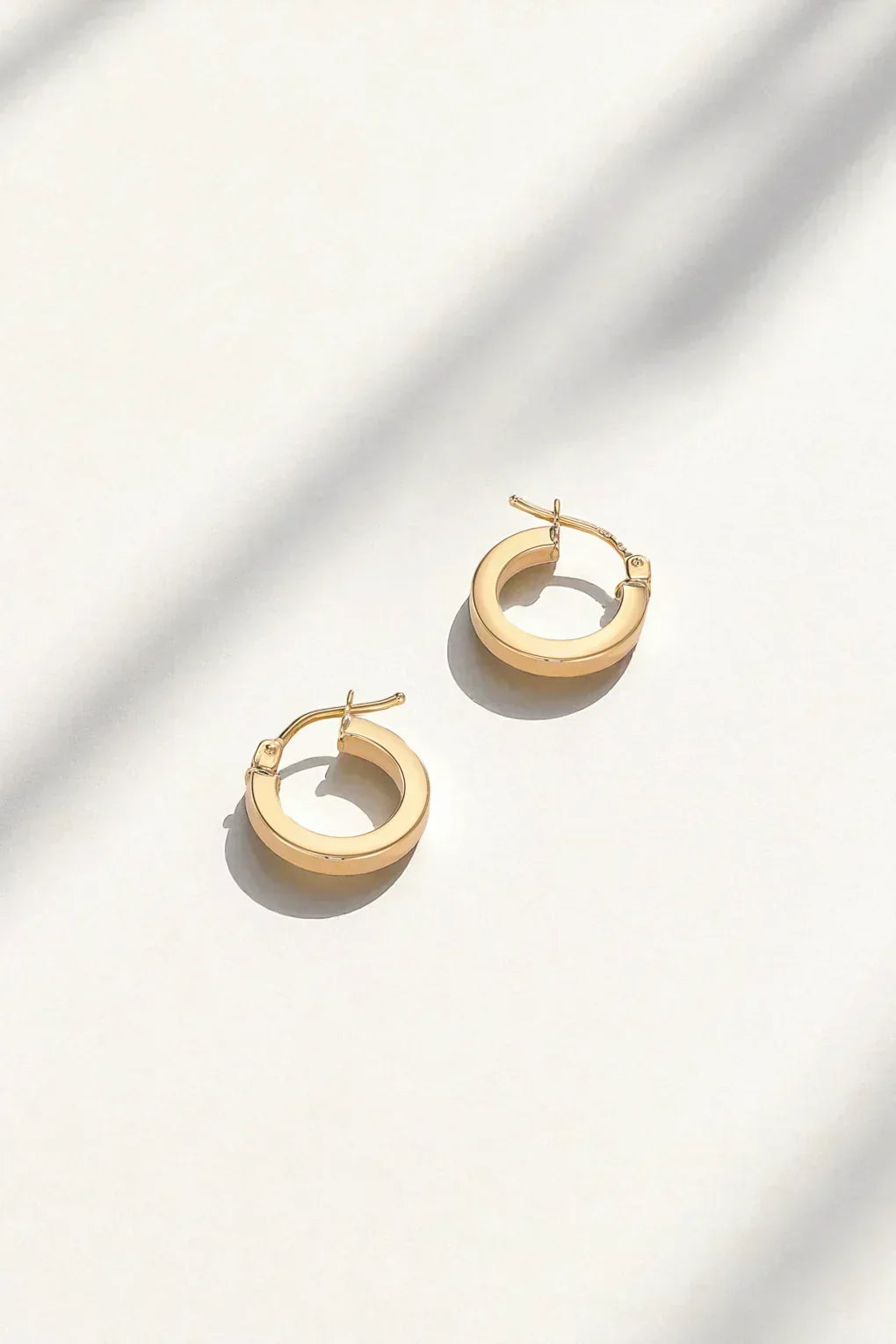Carrie Earrings in 14K gold