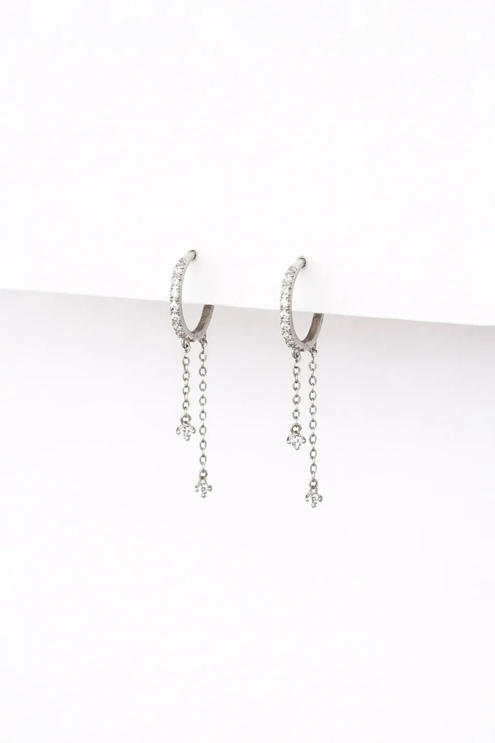 Midnight earring in 14K gold