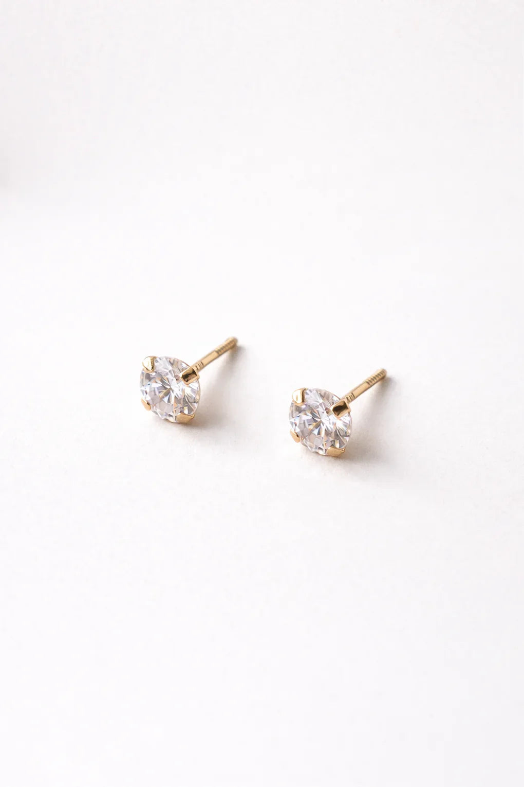 Mia earrings in 14K gold