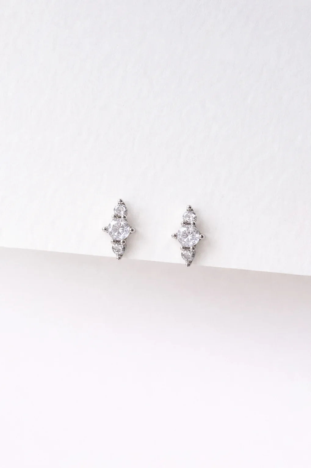 Zen post earrings in 14K gold