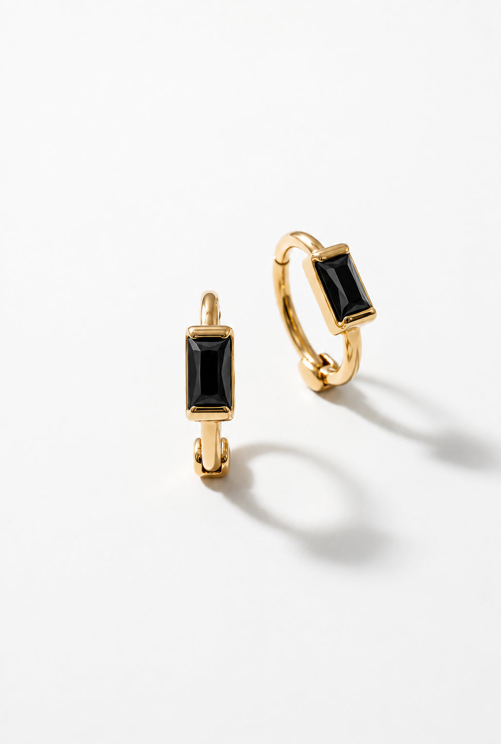 Ryan earrings in 14K gold