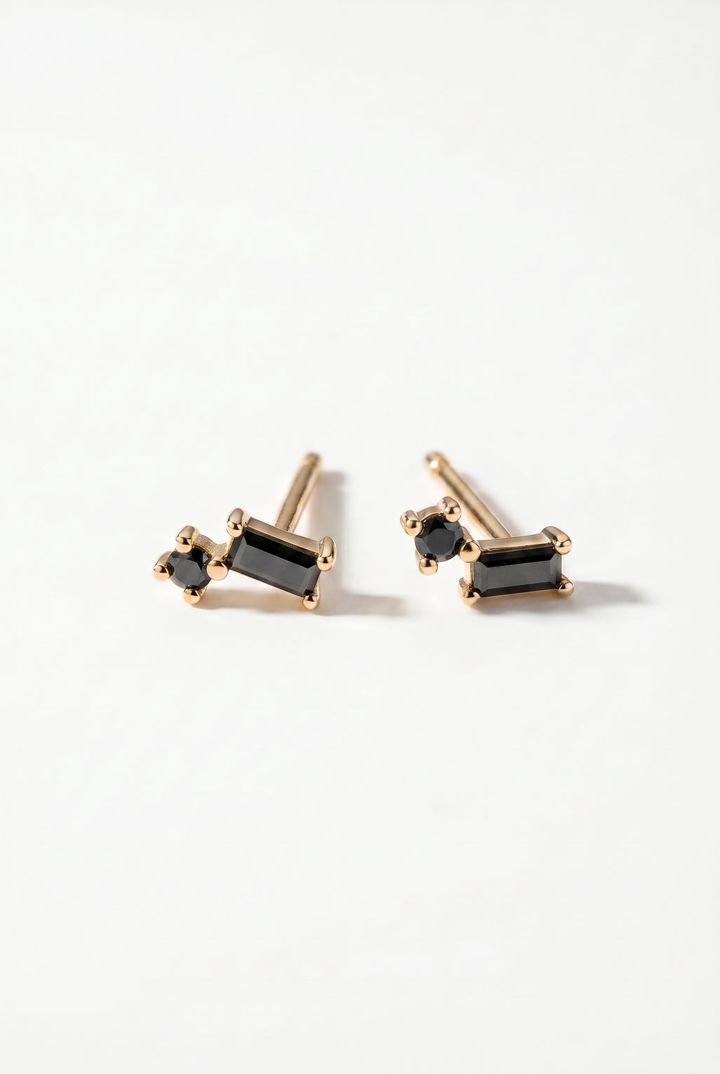 Salma post earrings in 14K gold