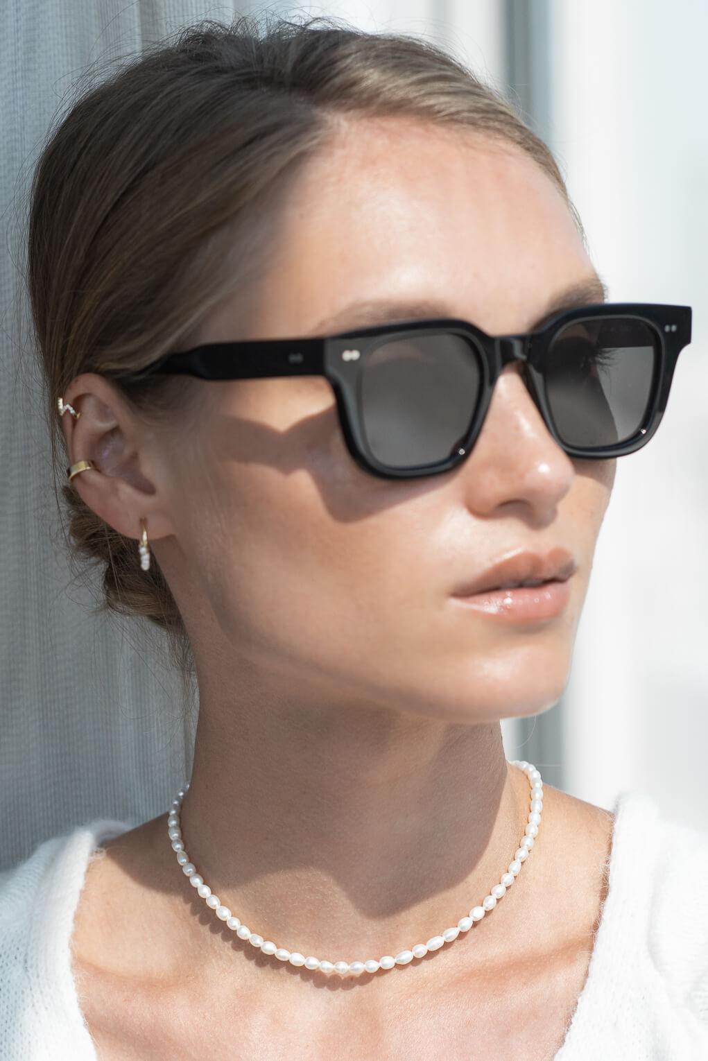 Basic Pearl Necklace