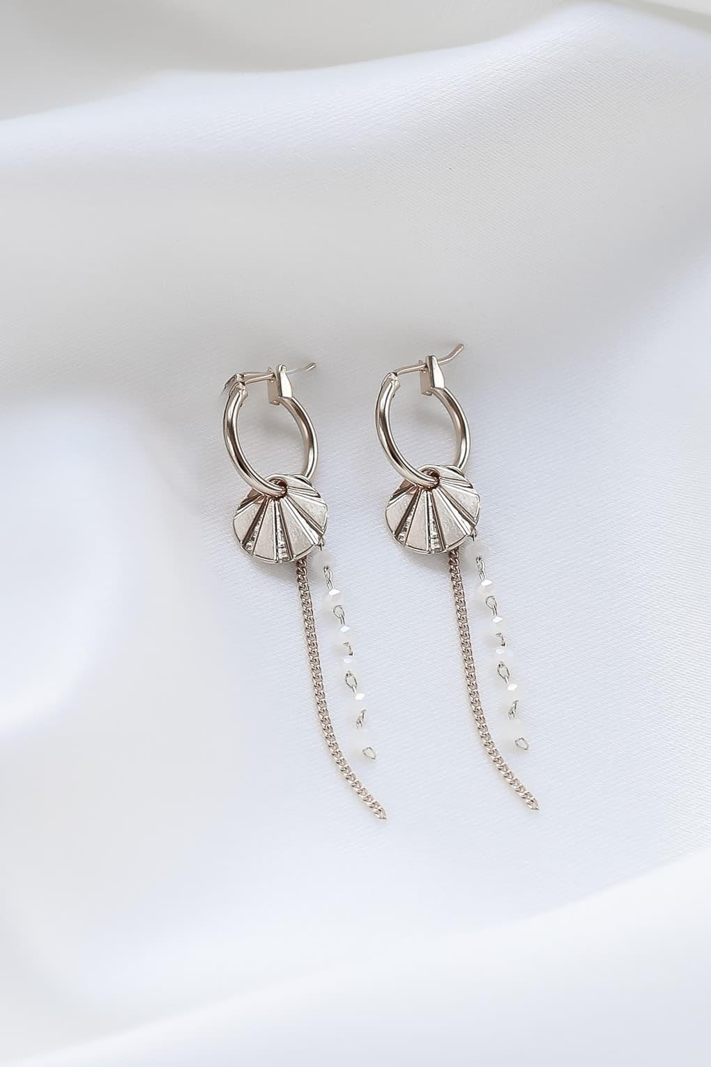 Alma Earrings