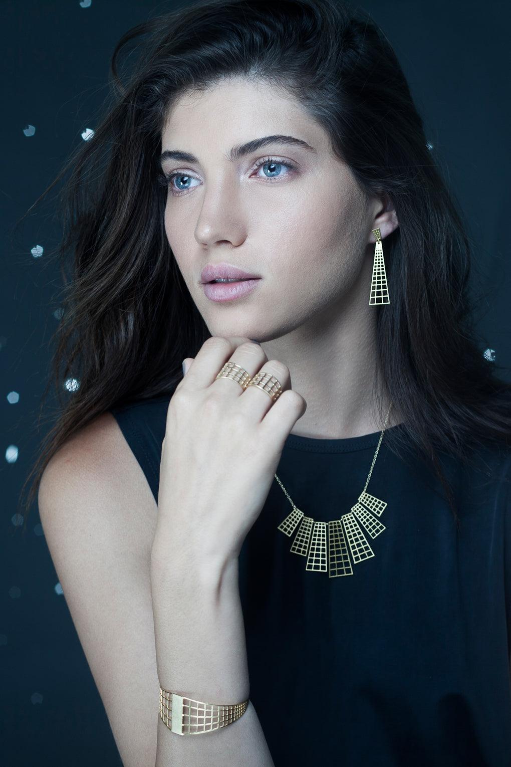 Short Satellite Necklace