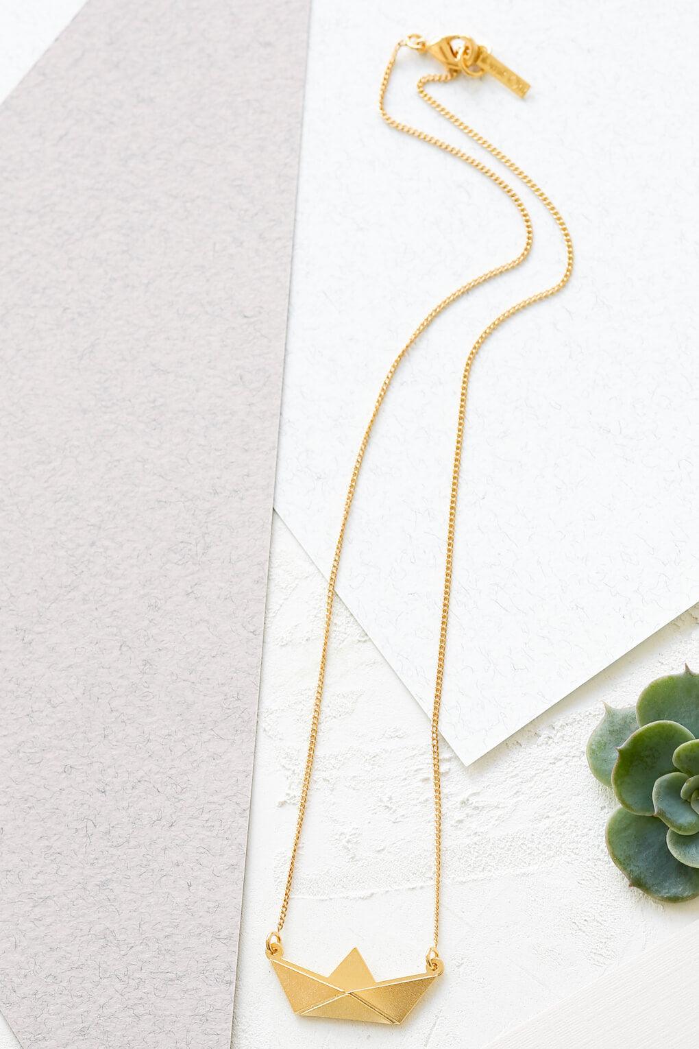 Short Paper Boat Necklace
