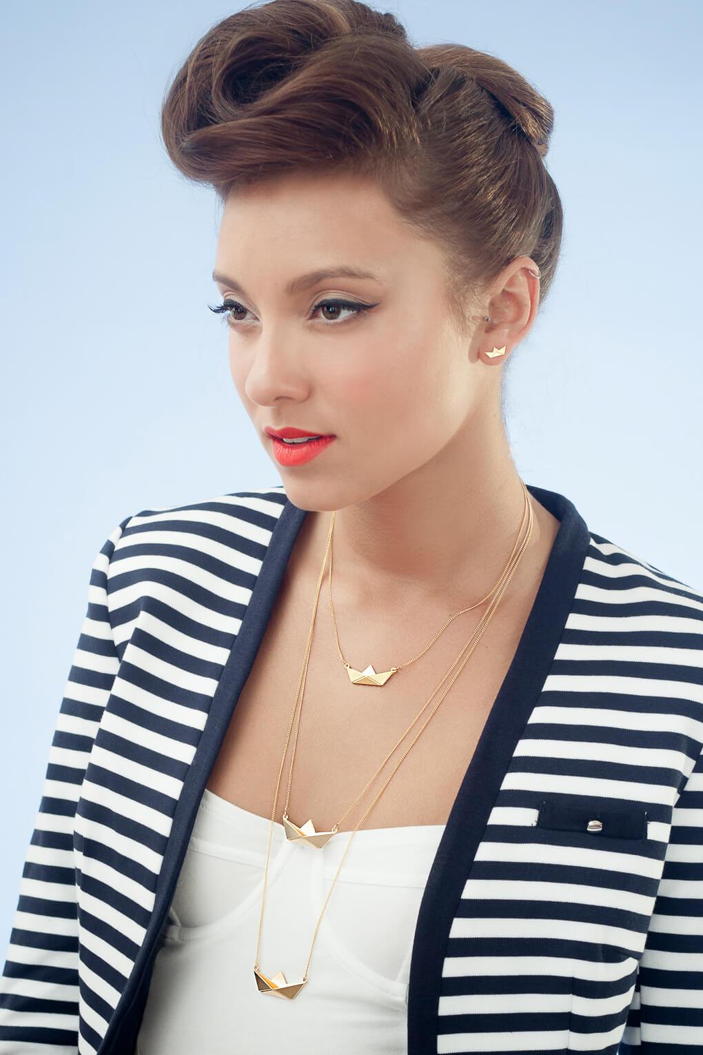 Short Paper Boat Necklace