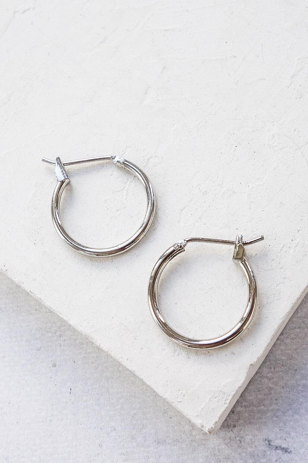 18 mm hoop earrings