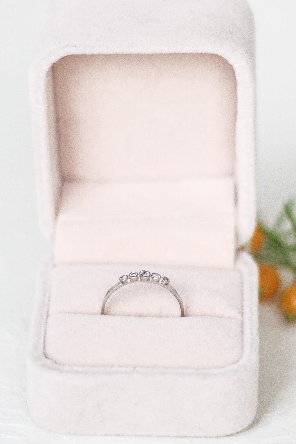 14K Gold 5 Diamonds Ring