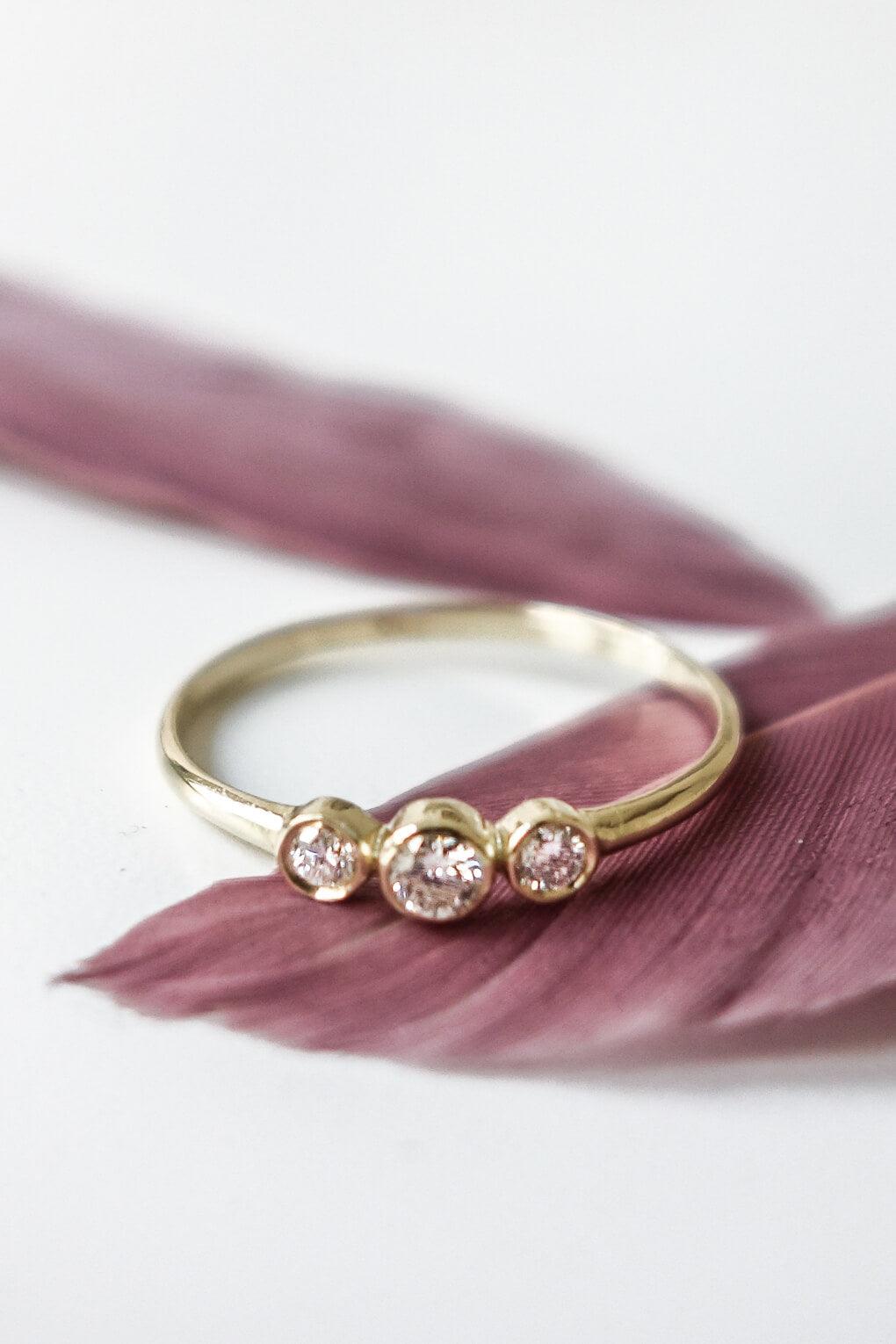 14K Gold 3 ROUND DIAMONDS RING