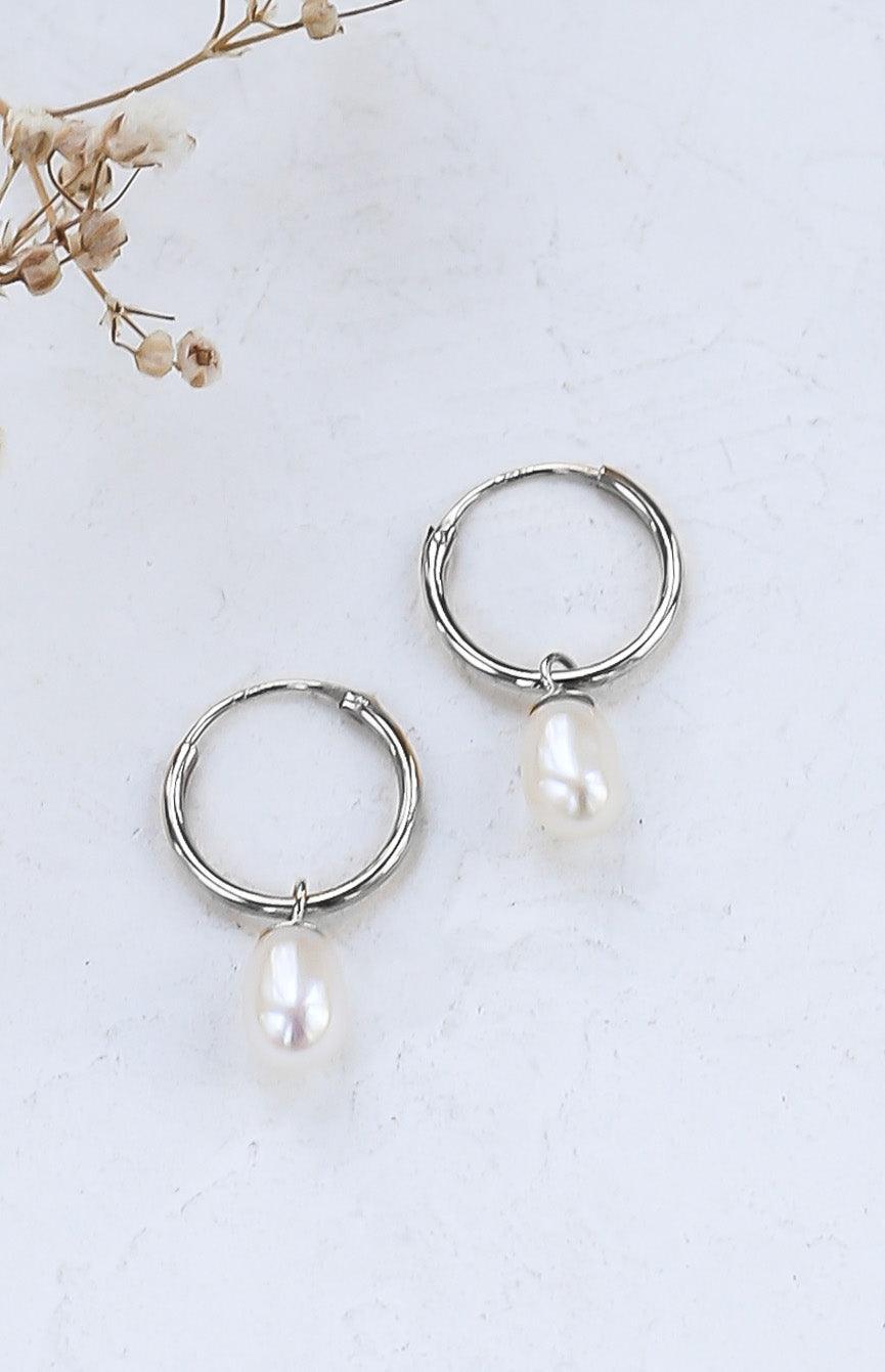 Julie Earrings in 14K gold