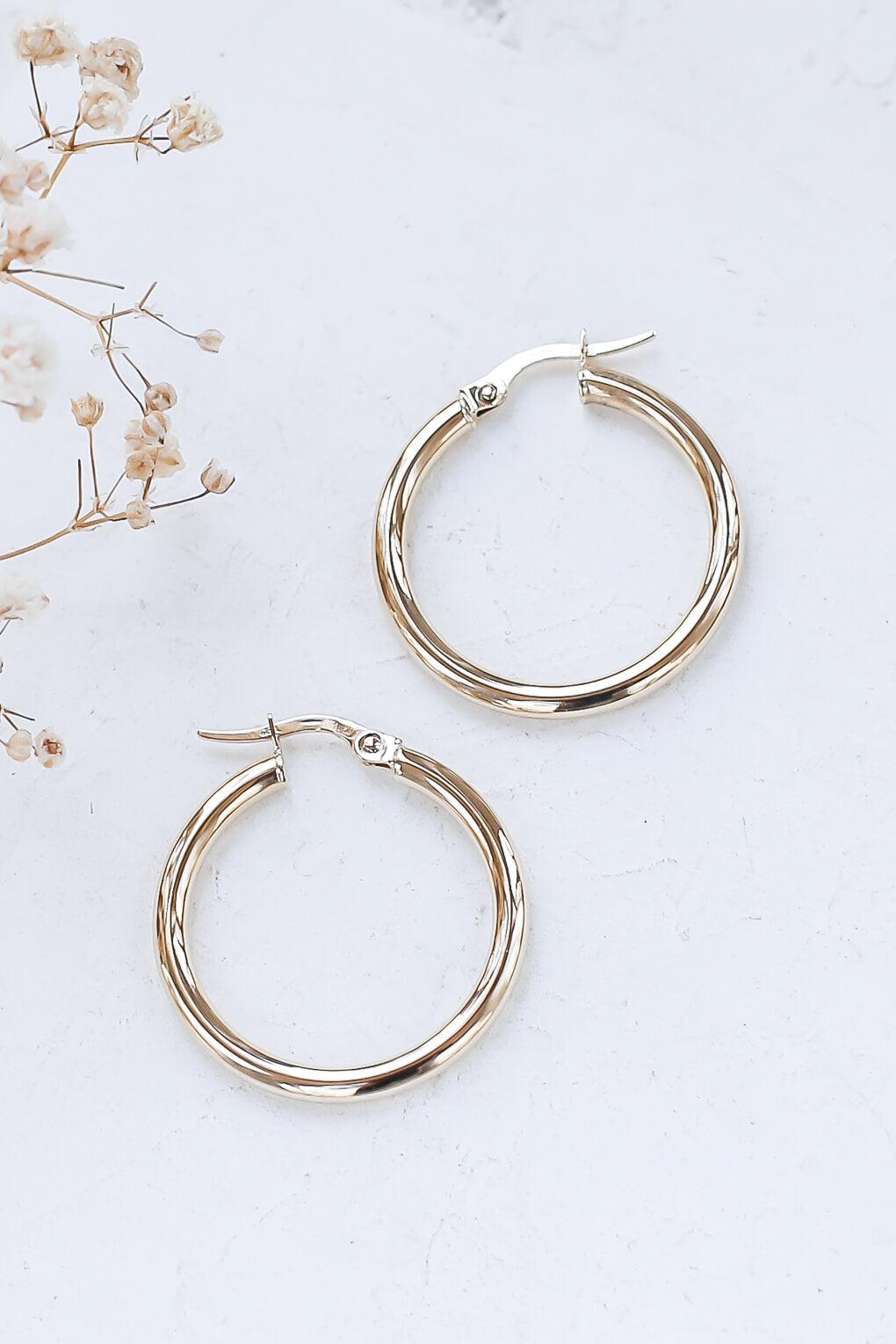 Lizzie Earrings in 14K gold