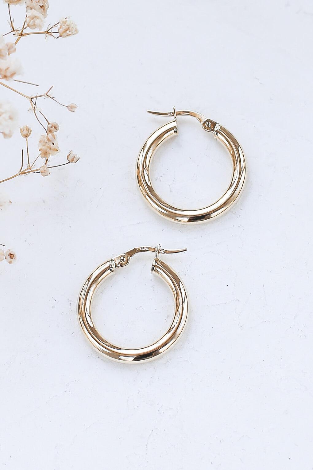 Taylor-Earrings-in-14K-gold