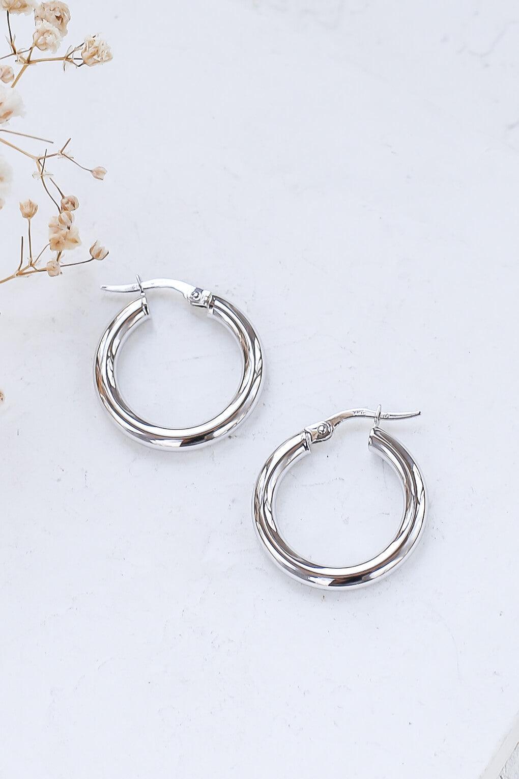 Taylor-Earrings-in-14K-gold