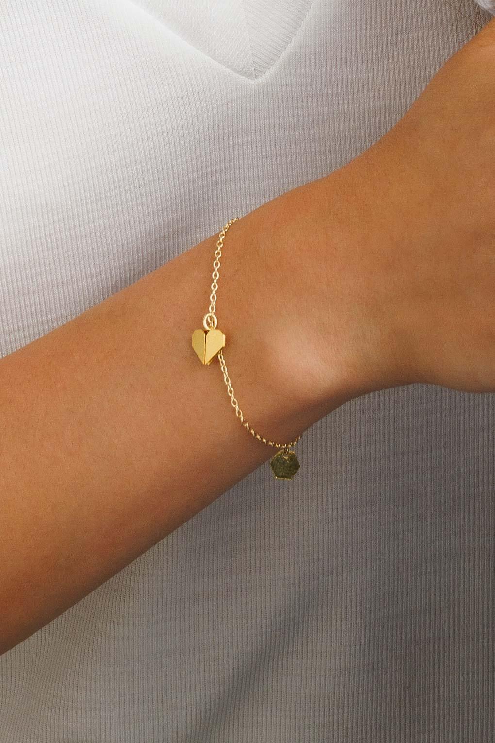 Tiny Bracelet