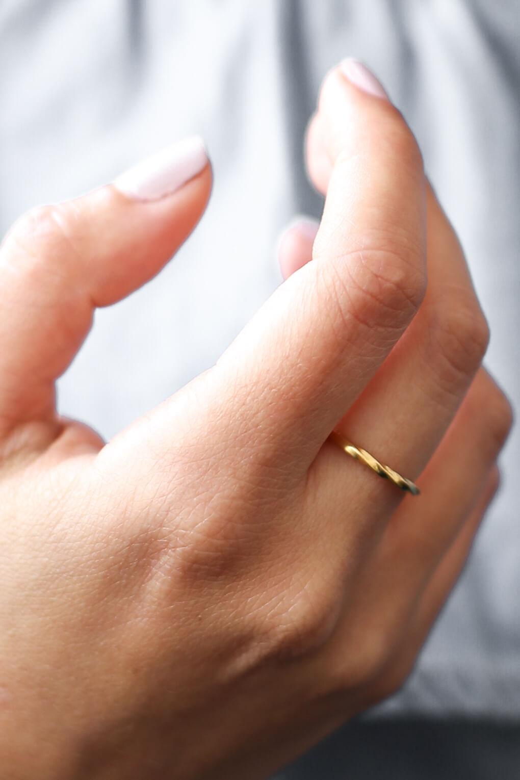 14K Gold RING WITH A TWIST