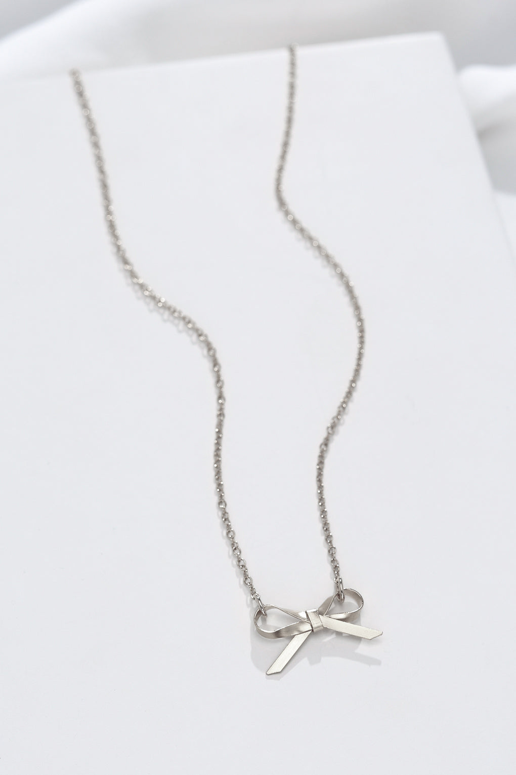 Bow Necklace