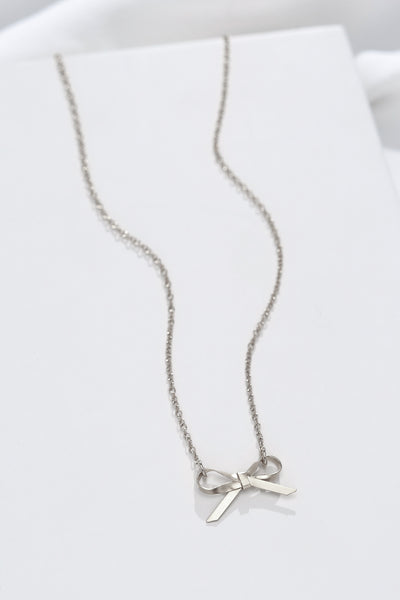 Bow Necklace