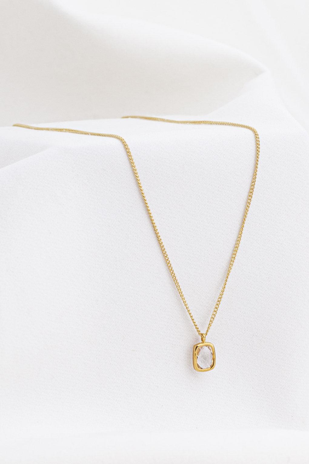 Vika Necklace