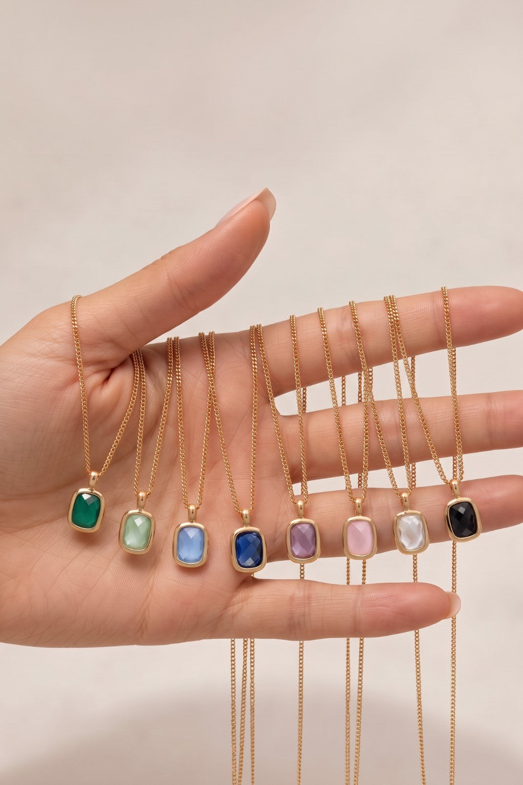 Vika Necklace