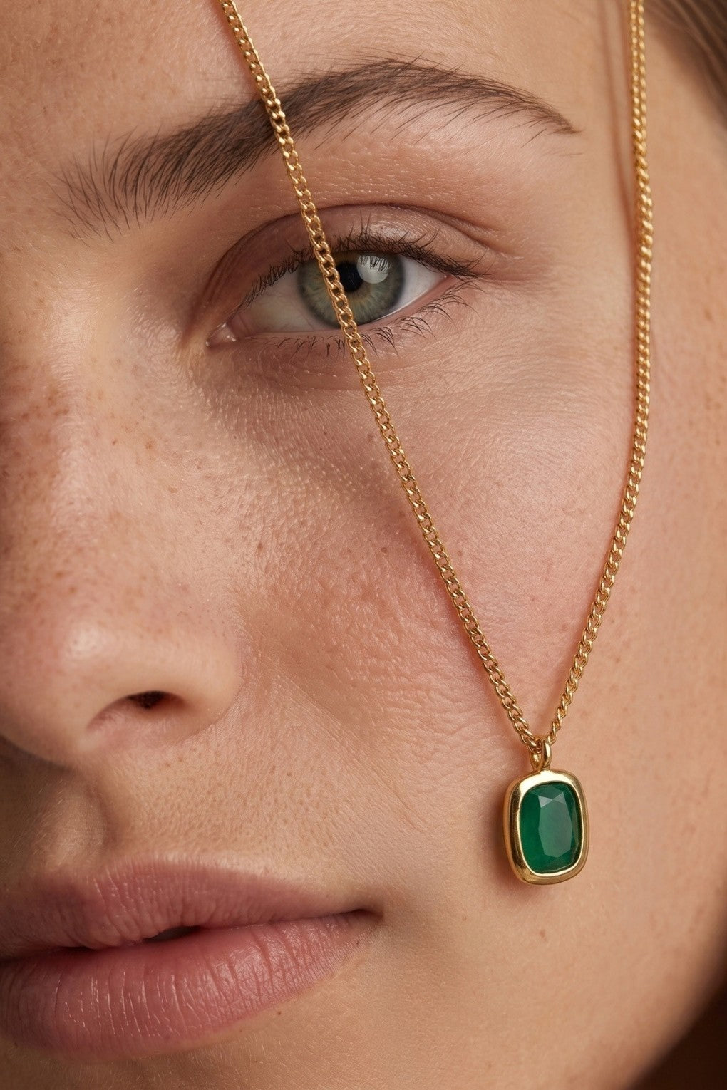 Vika Necklace