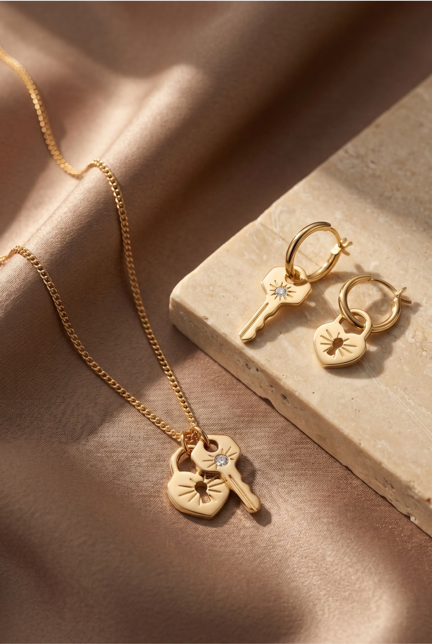 lock & key Necklace