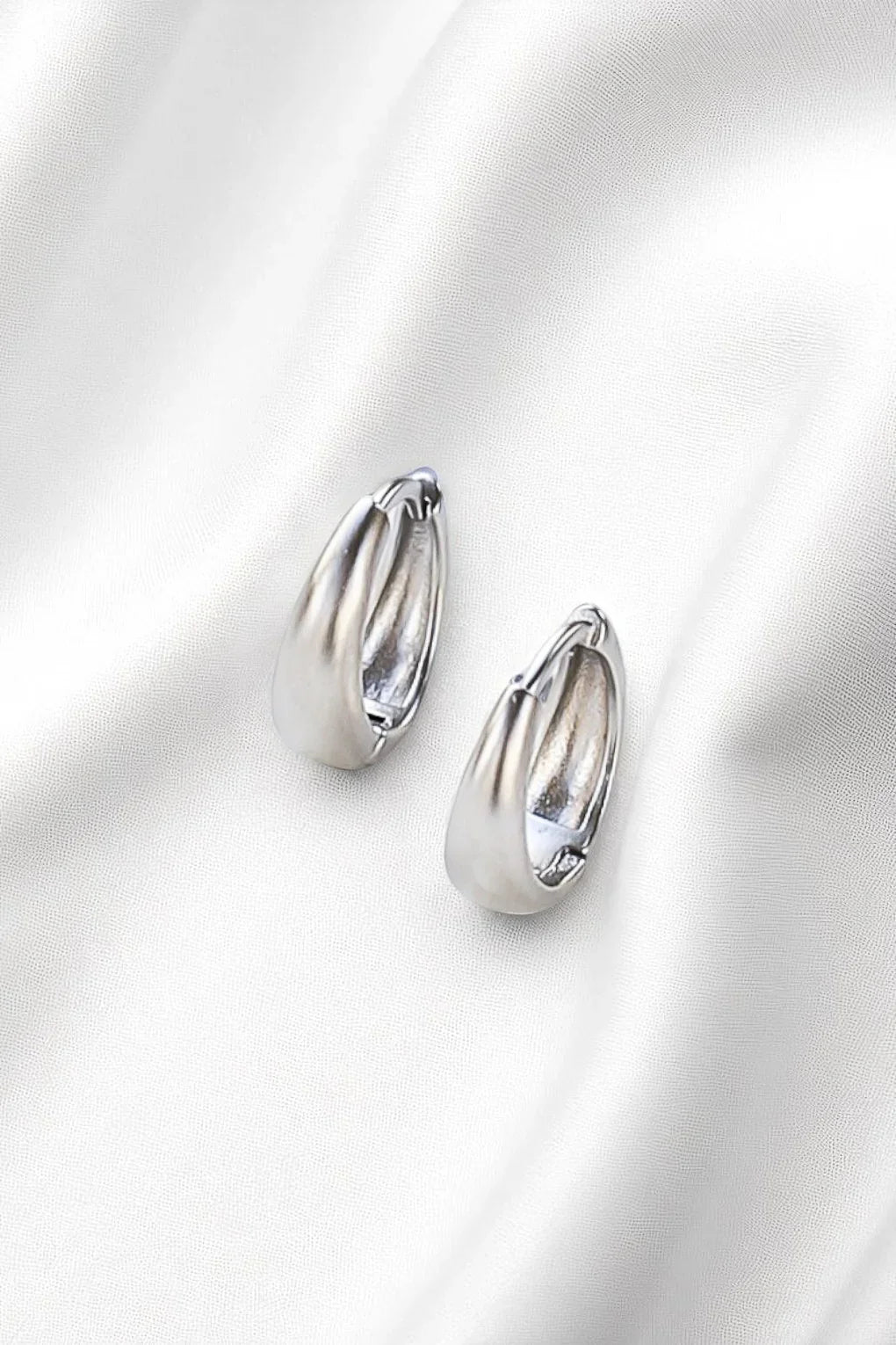 Small Costa Earrings