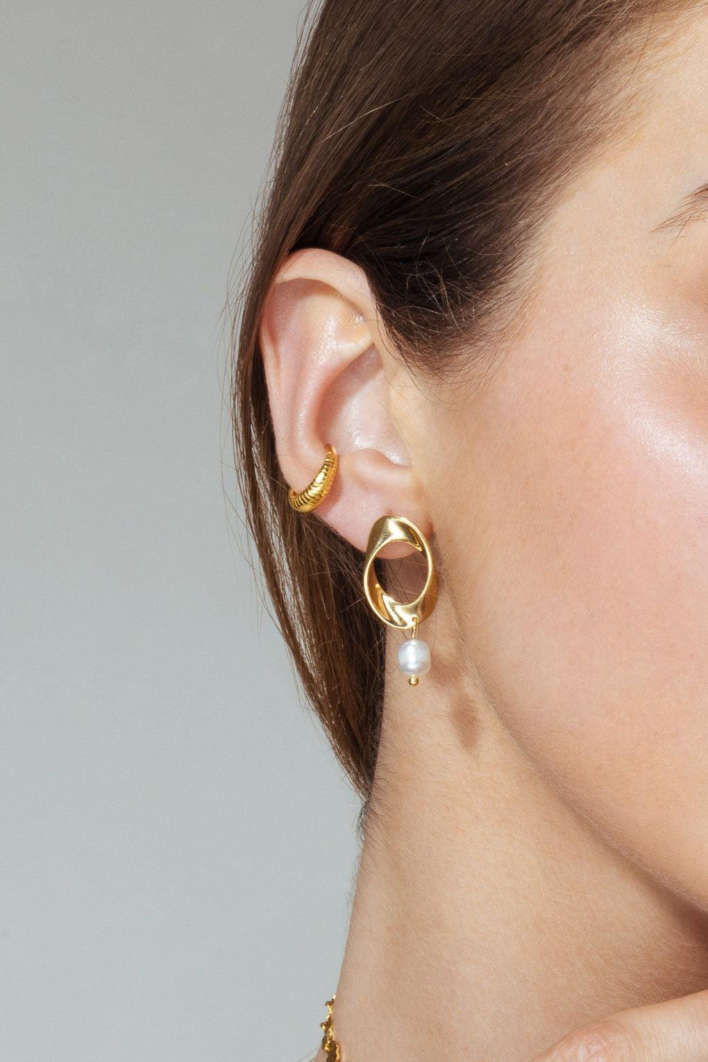 Camilla Pearl Earrings