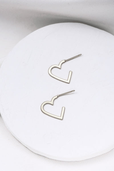 Tiny Heart Contour Earrings