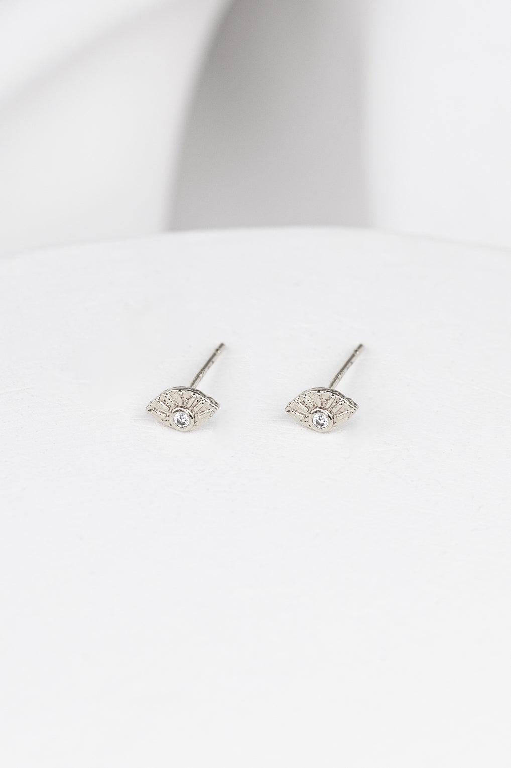 Evie Post Earrings Gold