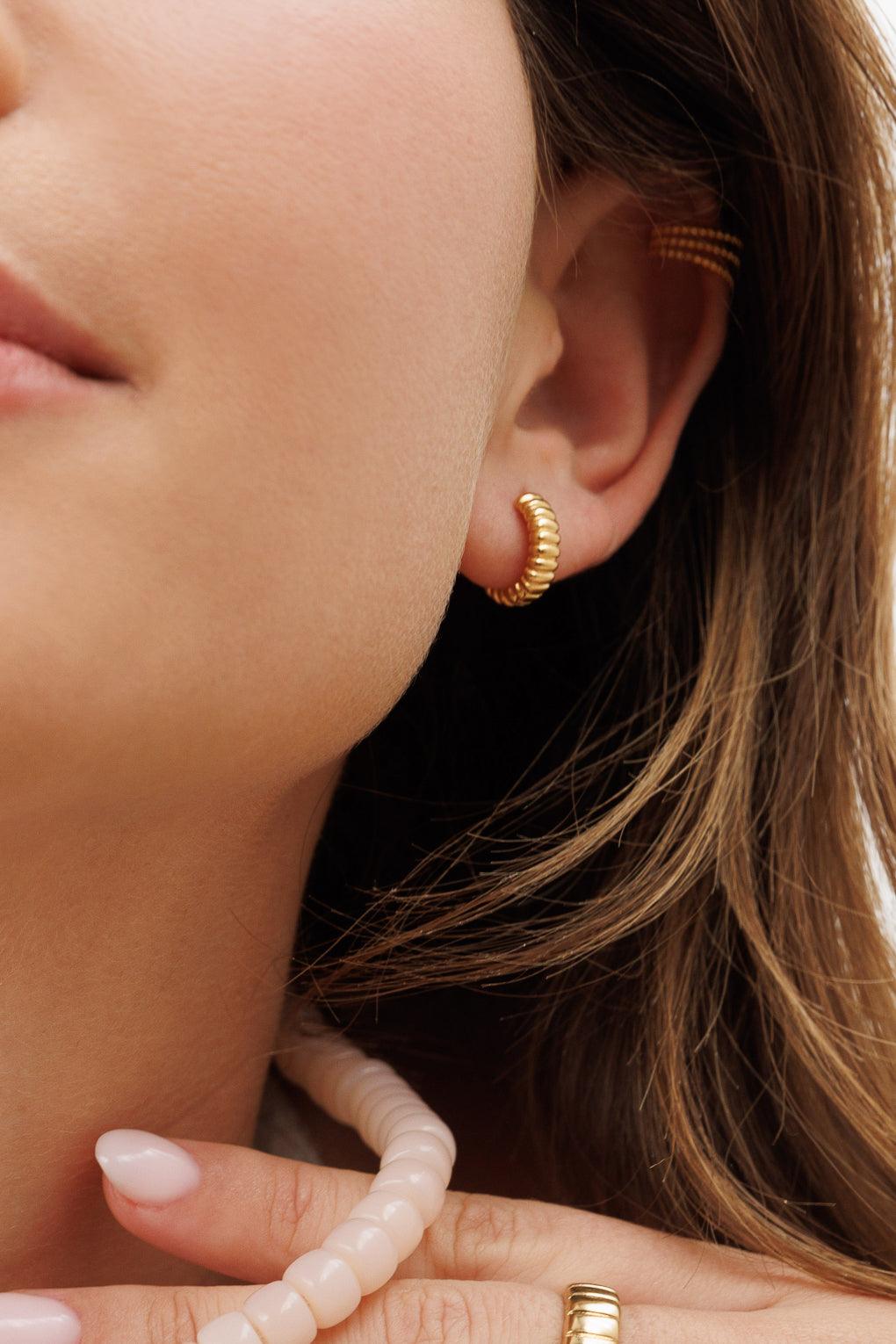 Uma Earrings Gold