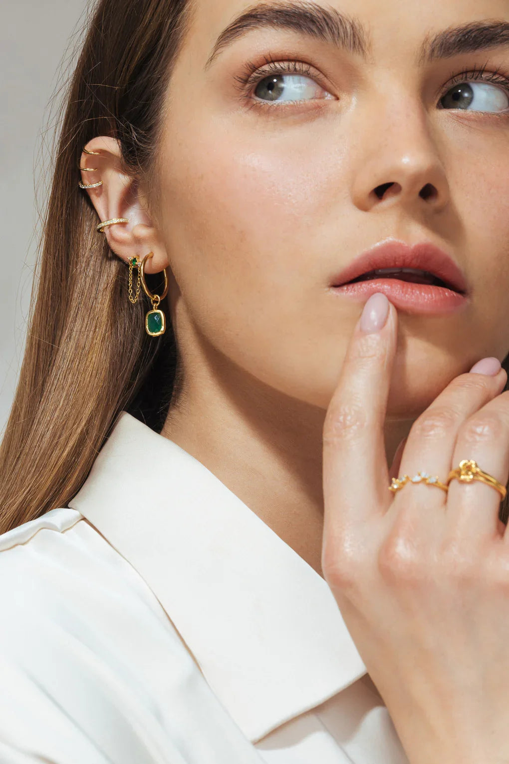 Vida Clip-On Hoop Earrings Gold / 1 black