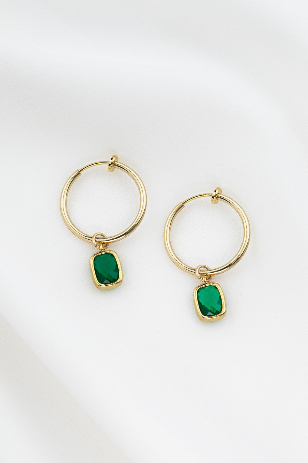 Vida Clip-On Hoop Earrings Gold / 1 black