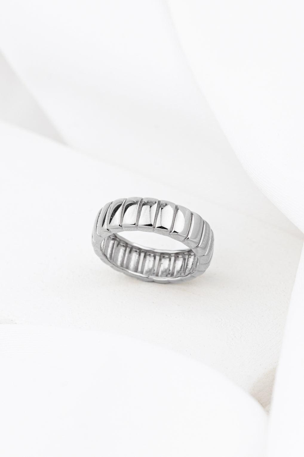 Uma Ring Gold / US 5