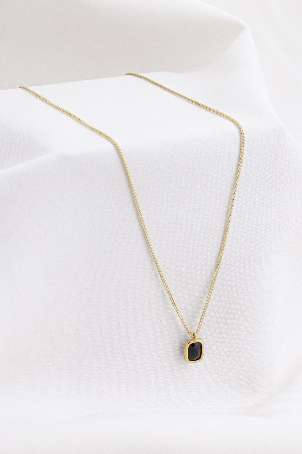 Vika Necklace