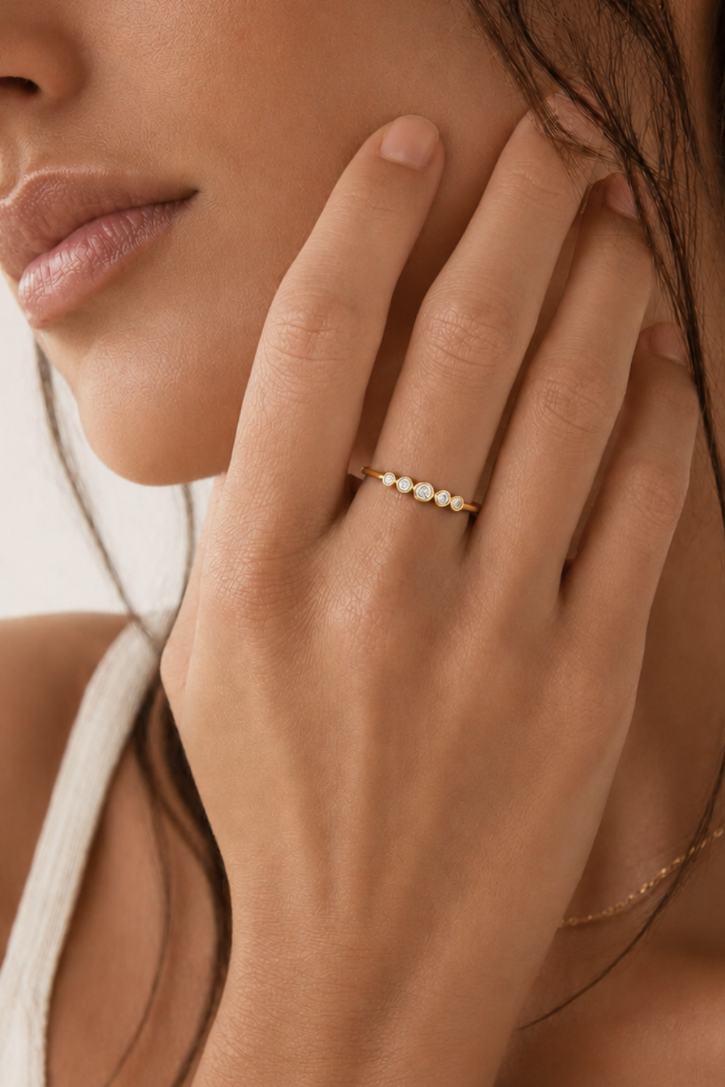 14K Gold 5 Diamonds Ring