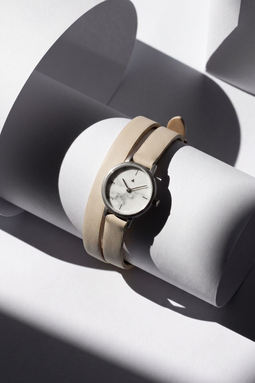 22 mm silver watch in marble