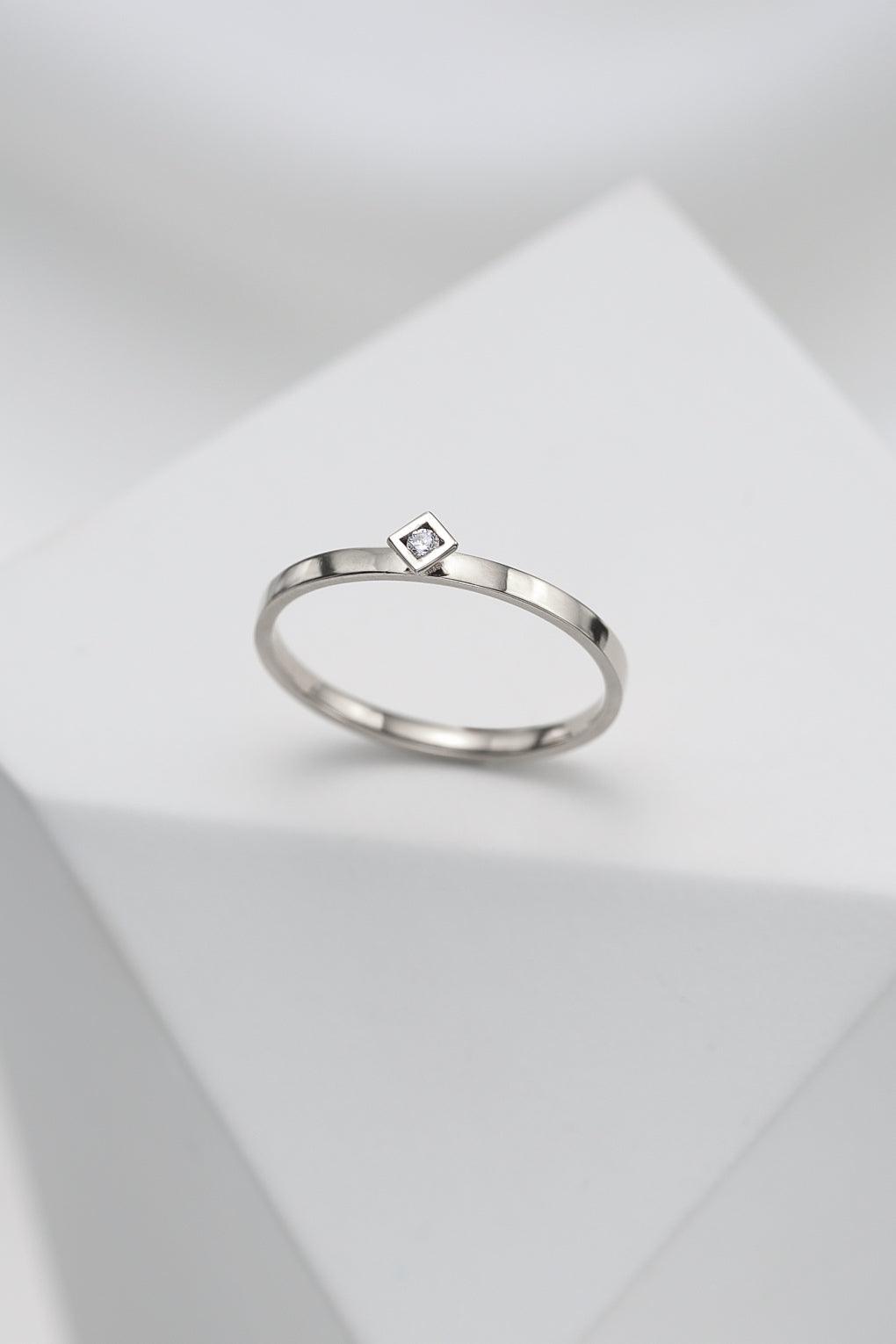 14K Gold Diamond Rhombus Ring