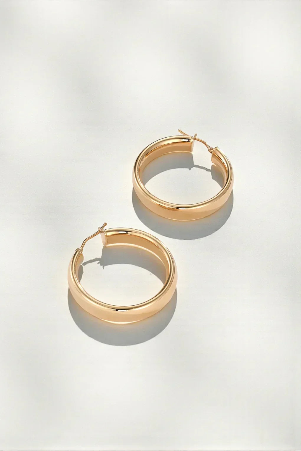 Sam Earrings in 14K gold